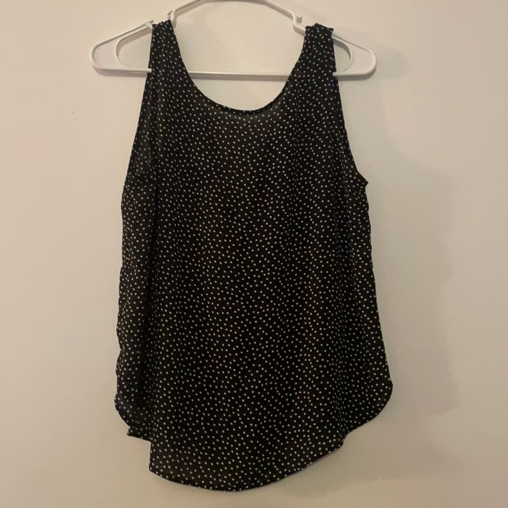 LOFT Sleeveless Black and White Dotted Top Size Medium Petite